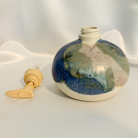 Rare Kravec Studios Pottery Soap Dispenser & Toothbrush Holder Set - Picture 9 of 11